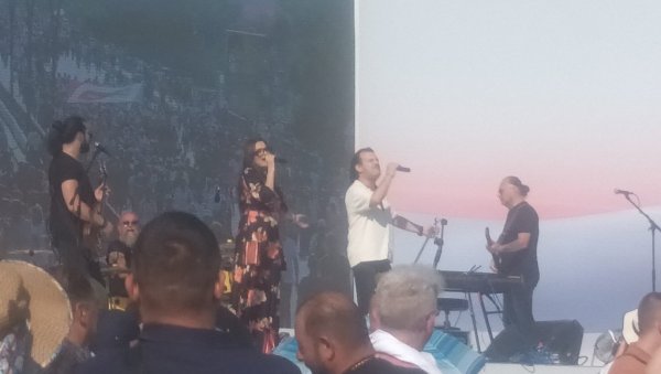 ЖИВЕО ПРЕДСЕДНИК, ЖИВЕО АЛЕКСАНДАР ВУЧИЋ!  Мира Шкорић послала громогласну и директну поруку подршке председнику Србије