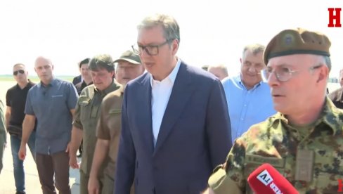 IMA MNOGO TOGA DA SE NAUČI OD NARODA Vučić o glasanju na skupu u Beogradu: Ubačeno je 60.000 listića, pregledaću poruke