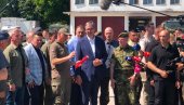 SNAGA NAŠE ARMIJE: Vučić posmatra moć Vojske Srbije na Pasuljanskim livadama (VIDEO)