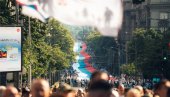 МОЋНЕ СЛИКЕ НАЈВЕЋЕ СРПСКЕ ЗАСТАВЕ: Уједињена Србија подржала Вучића