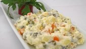 ПОСНА РУСКА САЛАТА СА ТУЊЕВИНОМ: Кремаста и заситна, а укусом осваја сва чула