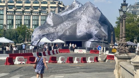 BREG PREKO SENE: Umetnički projekat umetnika Ži-Era između dve rečne obale u Parizu