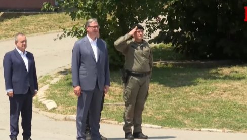 VUČIĆ NA POKAZNOJ VEŽBI U LIPOVICI: Pripadnici Žandarmerije uvek su bili tu kad se zemlja branila  (VIDEO)