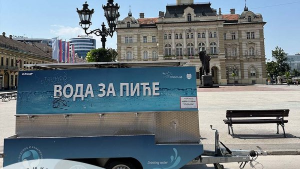 СПАС ОД ТРОПСКИХ ВРУЋИНА: Цистерне са пијаћом водом на неколико локација у Новом Саду