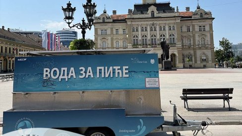 SPAS OD TROPSKIH VRUĆINA: Cisterne sa pijaćom vodom na nekoliko lokacija u Novom Sadu