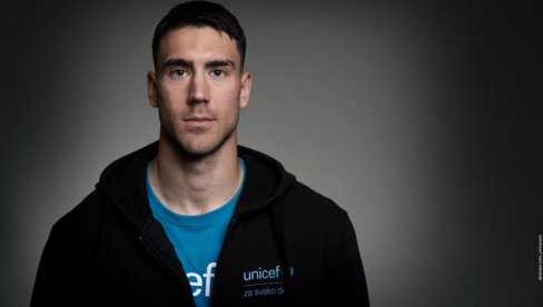HEROJ I VAN TERENA! Vlahović sa UNICEF-om pomogao više od 1.700 mladih širom Srbije!