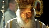 MAJKA PITALA PAVLA DA ODRŽI OPELO NJENOM SINU KOJI SE UBIO: Patrijarh izustio samo ove tri reči