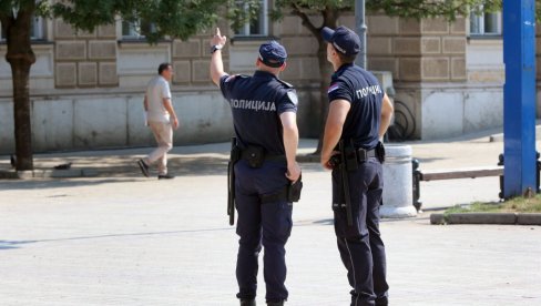 LAŽNI ZDRAVSTVENI RADNICI I HUMANITARCI TRAŽE NOVAC: Novosadska policija i OJT rade na identifikaciji osumnjičenih