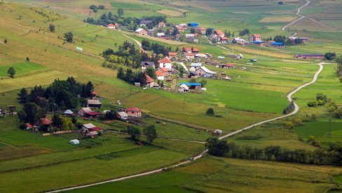 НАЈХЛАДНИЈИ ГРАД У СРБИЈИ:  Док смо се кували на 40 степени, овде су се ноћу покривали јорганом - Српски Сибир