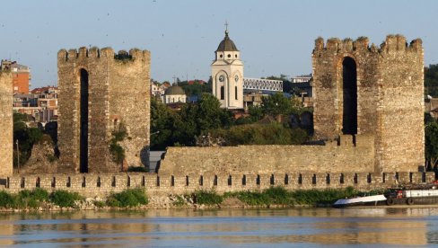 ŠEST VEKOVA SMEDEREVSKE TVRĐAVE: Utvrđeni prestoni grad na Dunavu, dvor despota Đurđa Brankovića, čuva mnoge tajne i misterije (FOTO)
