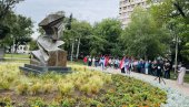 NIŠ ODAO POČAST HEROJIMA: Obeležene godišnjice antifašističkog ustanka i pobede nad nacizmom