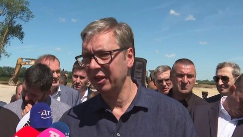 VUČIĆ O ZABRANI ULASKA VUČIĆEVIĆU U CRNU GORU: Brane Srbima ulaz, pa šalju hiljade ljudi na proteste ovde