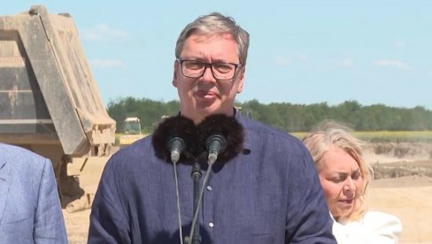 VUČIĆ O ZABRANI ULASKA VUČIĆEVIĆU U CRNU GORU: Brane Srbima ulaz, pa šalju hiljade ljudi na proteste ovde