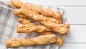 KAKO SE SPREMAJU ITALIJANSKE GRISINE? Štapići od testa idealni za uživanje u letnjim večerima