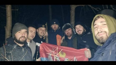ЛИЦЕМЕРСТВО БОРИСА ПЕЈОВИЋА: Некада се сликао са српском тробојком, а сада напада Србију и Вучића (ФОТО)