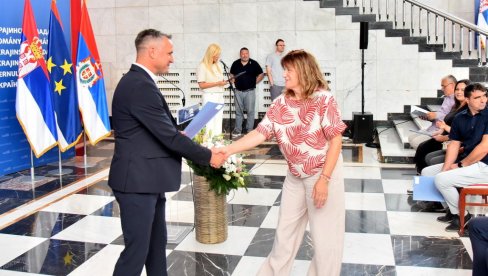 ПОТПИСАНИ УГОВОРИ ВРЕДНИ 30 МИЛИОНА: Подршка Покрајине развоју руралног туризма