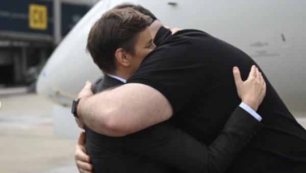 РАДУЈЕМ СЕ КОНФЕРЕНЦИЈИ: Брнабић дочекала Руслана Стефанчука у Београду (ФОТО)