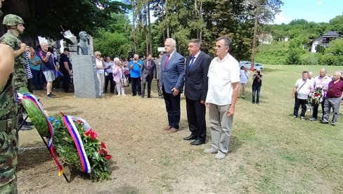 POČAST SLOBODARIMA: U Beloj Crkvi kod Krupnja sećanje na leto 1941. godine (FOTO)