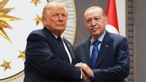 ТРАМП СТИГАО У АНКАРУ: На аеродрому га дочекао Ердоган