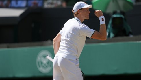 СИНЕР УРАДИО СВОЈЕ, НА РЕДУ ЈЕ ЂОКОВИЋ: Италијан ређа победе на Вимблдону, пласирао се у полуфинале
