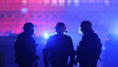 ДРАМА У ПАРИЗУ Са два ножа насрнуо на пролазнике па изговорио: Алах ми је наредио