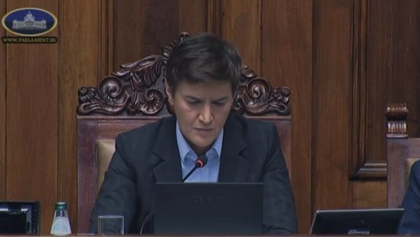 НИ ОФИЦИР, НИ ЏЕНТЛМЕН, НИ ЧОВЕК Након пензионера, на мети блокадера жене - Брнабић им очитала лекцију (ВИДЕО)