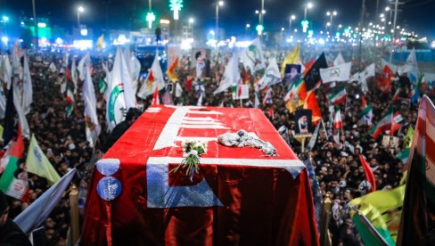 SAHRANJEN ALI HAMNEI: Poslednji ispraćaj u Mešhedu, odjekivali povici „Smrt Americi“ i „Smrt Izraelu“
