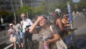 СРБИЈА У ЦРВЕНОМ ОВА ДВА ГРАДА БУКВАЛНО ГОРЕ! РХМЗ УПОЗОРАВА ГРАЂАНЕ метеоаларм упаљен - Пресек стања у 16 сати