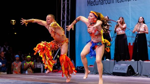 SVI IGRALI SRPSKO KOLO: Završen 27. Međunarodni festival folklora „Vršački venac“ (FOTO)
