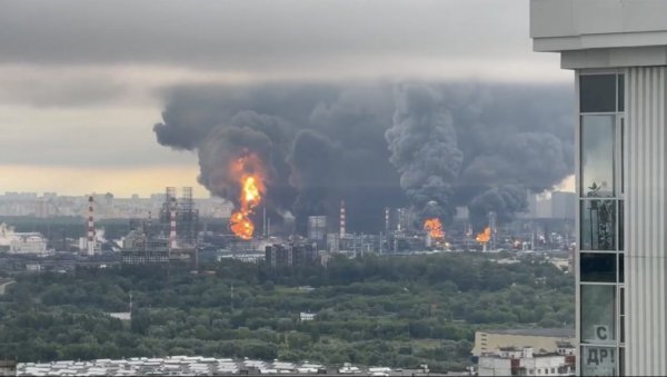 РУСИ ПРИЗНАЛИ ДА ИМАЈУ ПРОБЛЕМА СА ГОРИВОМ: Москва забранила извоз бензина и дизела