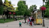 PETICIJOM PROTIV SKUTERA: Električna vozila ugrožavaju bezbednost pešaka na trgovima u Vršcu