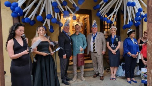 VRŠAC NA LESKOVAČKOM KARNEVALU: Razmenjivali osmehe, prijateljstva i iskustva (FOTO)