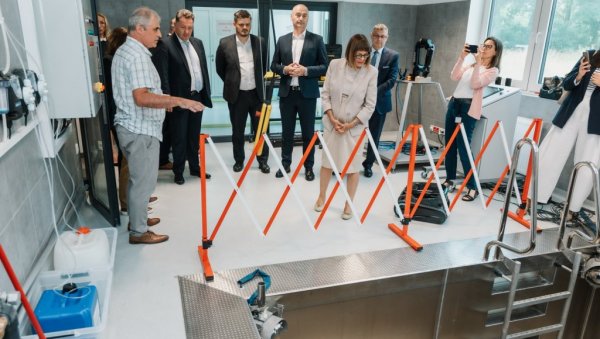 МОГУЋНОСТ ИНСТИТУЦИОНАЛНЕ САРАДЊЕ: Маја Гојковић посетила Парк свемирских технологија „ПТК Лубушке“ у Пољској