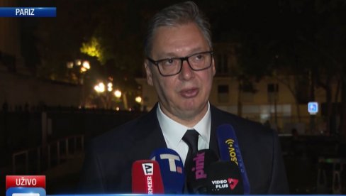 VUČIĆ SE OBRAĆA NACIJI IZ PARIZA