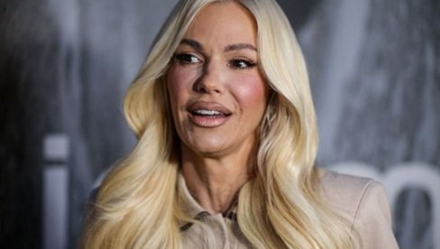 NATAŠA BEKVALAC ZAPALILA INTERNET: Objavila fotke bez šminke i pokazala besprekorno telo! (FOTO)