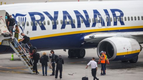 EVO ŠTA JE PRETHODILO DRAMI SA SRBINOM U AVIONU RAJANERA: Stručnjak otkrio mogući uzrok, oglasio se i advokat (FOTO)