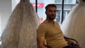 STARIJI JE OD NJENOG OCA: Naš glumac bira venčanicu sa 23 godine mlađom verenicom, a evo šta nju najviše brine (VIDEO)