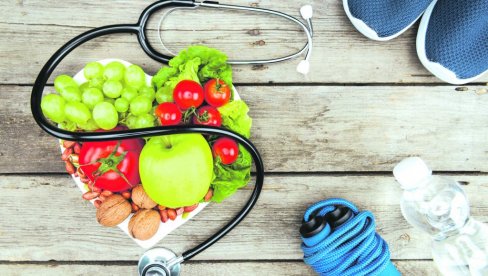 SAČUVAJTE SRCE I KRVNE SUDOVE: Uvedite u ishranu namirnice bogate vitaminom C i omega-3 masnim kiselinama (JELOVNIK)