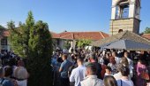BOGATSTVO JE DAVATI, A NE PRISVAJATI: Manastir Svetih vračeva Kozme i Damjana u Zočištu obeležio slavu (FOTO)