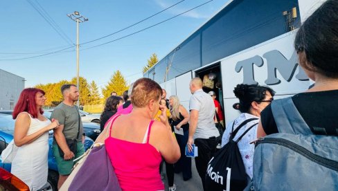 SVI SE MOLE DA DANILO (8) BUDE DOBRO: Ispovest Lenke K. (14), koja se posle saobraćajne nesreće na povratku sa Ostroga vratila u Niš