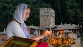 ZAŠTO JE ŽENAMA ZABRANJEN PRISTUP SVETOJ GORI? Kazna za ovaj prekršaj je surova, a neke Srpkinje su je ipak posetile