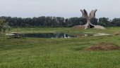 NOVOSTI U JASENOVCU: Jeziva tišina na najvećem stratištu Srba (FOTO/VIDEO)