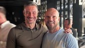 ON VEČERAS SUDI FINALE SVETSKOG PRVENSTVA, A ON MU PEVAO NA UVCE: Boban Rajović druženje u Sloveniji nikada neće zaboraviti (FOTO)
