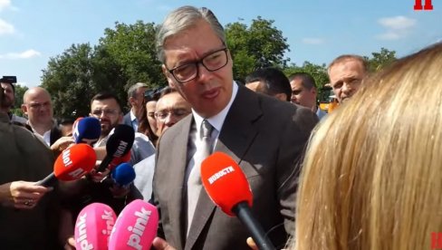 VELIKE STVARI ZA CELO POMORAVLJE: Vučić obilazi radove na izgradnji mosta preko Velike Morave (VIDEO)