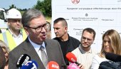 VUČIĆ U SVILAJNCU OBIŠAO TRENING CENTAR: Vaše znanje je put u budućnost Srbije (VIDEO)