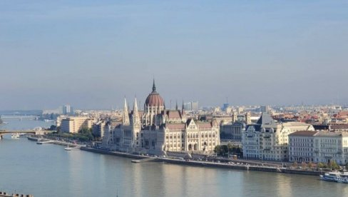 FARSA U PARLAMENTU SE NASTAVLJA: Dramatično u Budimpešti