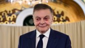 DOBIO ZVANJE POČASNI GRAĐANIN OPŠTINE BERANE: Akademiku, profesoru i čuvenom kardiohirurgu Milovanu Bojiću uručena povelja