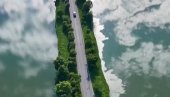 NESTVARNI PRIZORI IZ KINE PRIVLAČE HILJADE POSETILACA: Automobili kao da lebde (VIDEO)