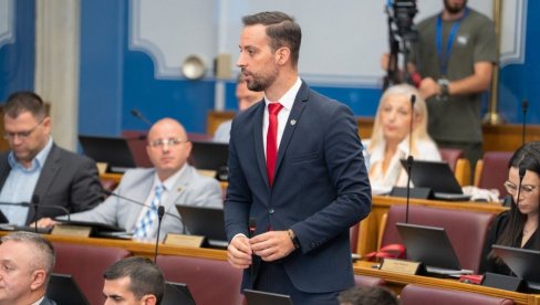 OTMICOM BI DA ZAPUŠE USTA: Poslaniku Evropskog saveza prete kriminalci zbog sukoba sa ministrom odbrane u Skupštini Crne Gore
