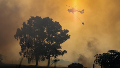 POGINUO VATROGASAC, POŽARI BESNE NA NEKOLIKO LOKACIJA: Dramatično u Italiji, pacijente premeštaju u druge bolnice (VIDEO)